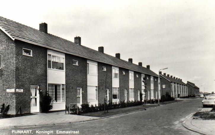 Fijnaart, Koningin Emmastraat - auto - ongelopen, Verzamelen, Ansichtkaarten | Nederland, Ongelopen, Noord-Brabant, Voor 1920