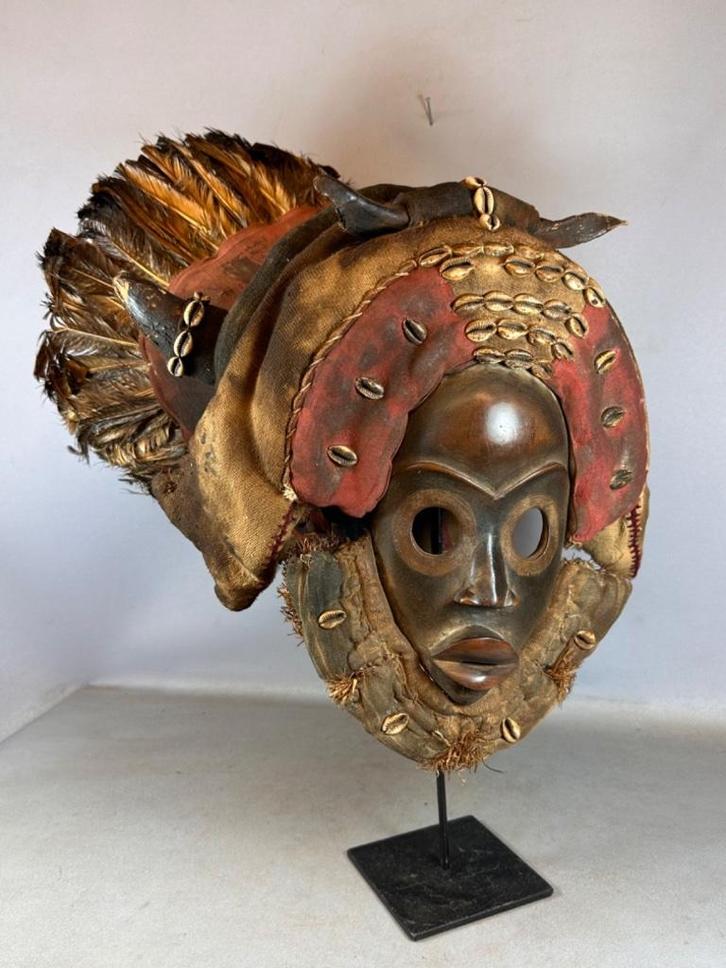 250876 Groot Afrikaans Dan Masker uit Yv. Coast., Antiek en Kunst, Kunst | Niet-Westerse kunst, Ophalen of Verzenden
