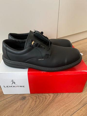 Nieuwe werkschoenen lemaitre mt 44 met verharde neus beschikbaar voor biedingen