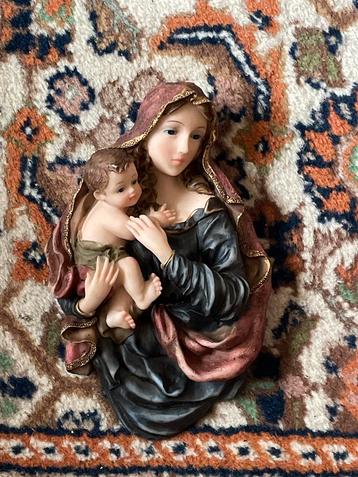 Maria met kind kunsthars wanddecoratie beschikbaar voor biedingen