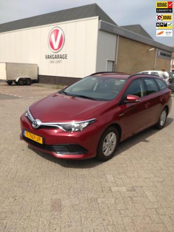 Toyota Auris 1.8 Hybrid Active Touring Sports|Navigatiesyste beschikbaar voor biedingen