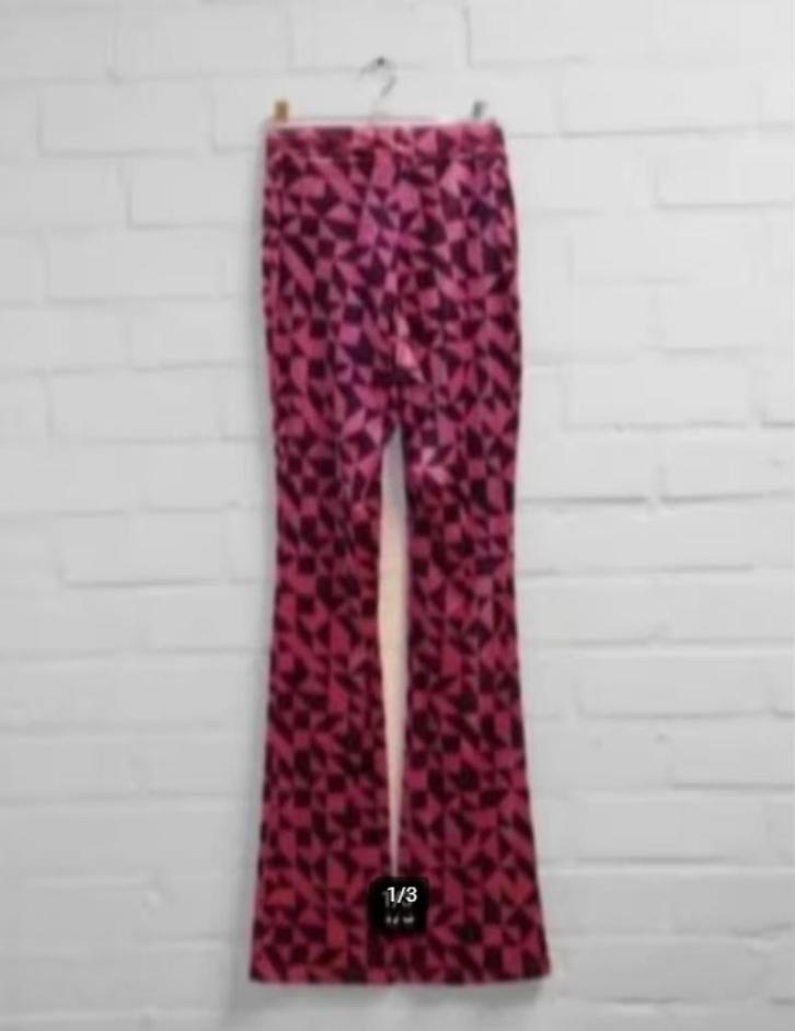 ALIX the Label - Mooie flared velvet pants maat M - Nieuw, Kleding | Dames, Broeken en Pantalons, Nieuw, Maat 38/40 (M), Roze