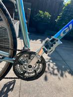 Giant X2000 Hybride Fiets - Weinig Gebruikt, Fietsen en Brommers, Ophalen, Gebruikt, Giant