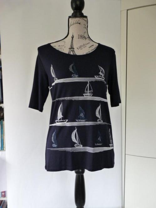 Mooie donkerblauwe tshirt navy style Lea S, mt S-M, Kleding | Dames, T-shirts, Zo goed als nieuw, Maat 38/40 (M), Blauw, Korte mouw