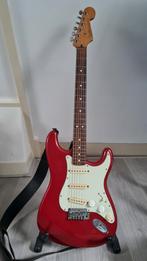 Fender stratocaster rood, Muziek en Instrumenten, Snaarinstrumenten | Gitaren | Elektrisch, Gebruikt, Fender, Ophalen