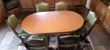 EETKAMERTAFEL MET 6 EETKAMERSTOELEN beschikbaar voor biedingen
