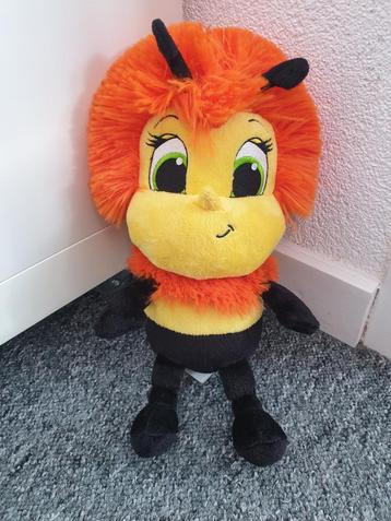 Pluche knuffel een Bij met oranje haar