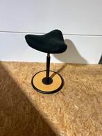 Varier move compact zadelkruk kleur zwart, Huis en Inrichting, Barkrukken, 1 kruk, Ophalen of Verzenden, Zo goed als nieuw, 60 tot 90 cm