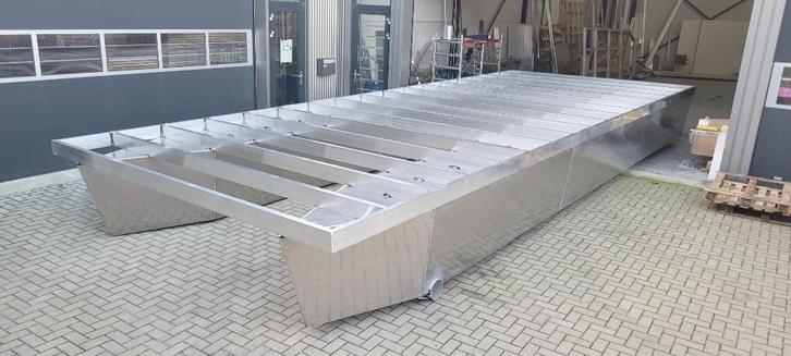 Ponton, onderstellen tbv Houseboat, Watersport en Boten, Overige Watersport en Boten, Nieuw, Ophalen of Verzenden