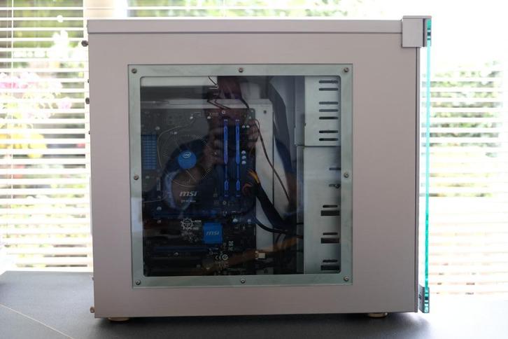 Desktop zonder SSD en Harddisk, Computers en Software, Desktop Pc's, Gebruikt, 3 tot 4 Ghz, SSD, 8 GB, Ophalen