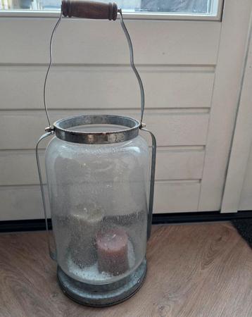 Grote Lantaarn Bubbelglas met Handvat beschikbaar voor biedingen