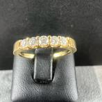 Gouden Ring | 14k* | rijring met 5x 0,30crt | 16,75 | IC35, Gebruikt, Ophalen of Verzenden, 17 tot 18, Dame