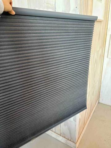 2x IKEA HOPPVALS - dubbel plisségordijn- grijs - 140x155cm beschikbaar voor biedingen