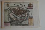MEDENBLIK PLATTEGROND STAD I. TIRION 1743 KOPERGRAVURE E34, Boeken, Atlassen en Landkaarten, Gelezen, Verzenden, Voor 1800, Isaak Tirion