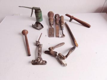 Gereedschap antiek en andere oude spullen oa Britool beschikbaar voor biedingen