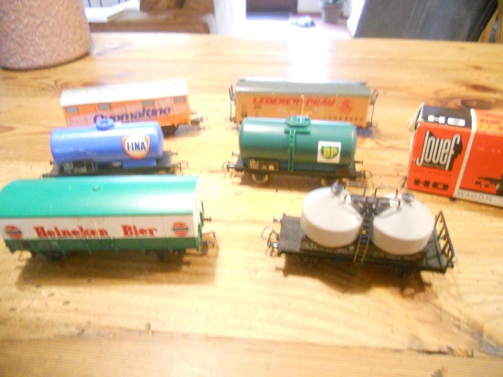 Zes wagons Jouef en Lima, Hobby en Vrije tijd, Modeltreinen | H0, Gebruikt, Wagon, Gelijkstroom, Jouef, Ophalen of Verzenden