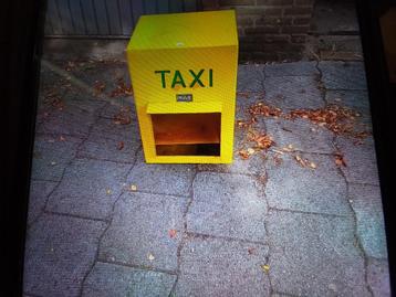 Telefoon kast mancave taxi vintage beschikbaar voor biedingen