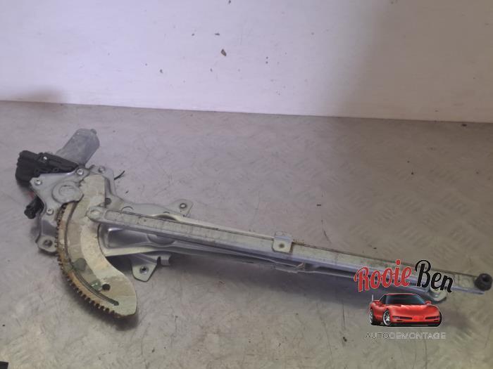 Ruitmechaniek 4Deurs links-voor van een Suzuki Swift, Auto-onderdelen, Ruiten en Toebehoren, Suzuki, Gebruikt, 3 maanden garantie