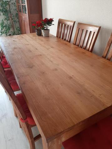 Set massief teakhout tafel en stoelen (mag apart) beschikbaar voor biedingen