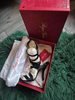 Roger Vivier Hakken Zijde - Maat 34.5 Nieuw!, Pumps, Zwart, Nieuw, Ophalen of Verzenden