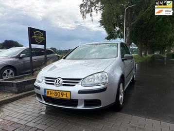 Volkswagen Golf 1.6 Trendline-AIRCO,ELEKT PAKKETBOORDCOMPUTE beschikbaar voor biedingen