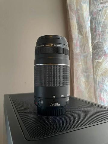 Canon EF 75-300mm III telelens (2) beschikbaar voor biedingen