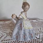 LLADRO porcelein beeldje PEPITA 5374, Antiek en Kunst, Ophalen