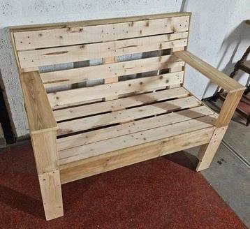 Pallet bank beschikbaar voor biedingen