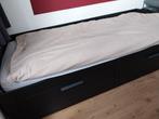 Brimnes bedbank (1 pers. uitschuifbaar tot 2pers, Huis en Inrichting, Slaapkamer | Bedden, Ophalen, Gebruikt, Eenpersoons, Zwart