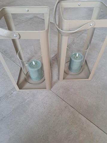 2 Taupe Lantaarns met LED Kaarsen beschikbaar voor biedingen