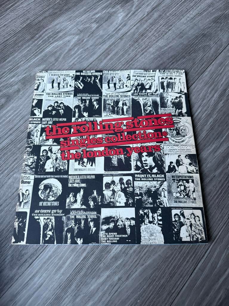 The rolling stones - singles collection boek, Verzamelen, Ophalen of Verzenden, Zo goed als nieuw, Boek, Tijdschrift of Artikel