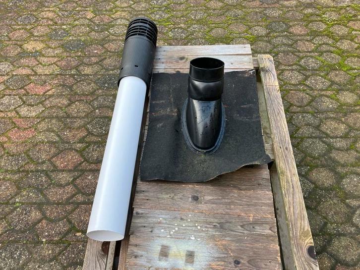 Ubbink Ubiflex dakdoorvoer + Multivent pijp - gebruikt, Doe-het-zelf en Verbouw, Buizen en Afvoer, Gebruikt, Overige typen, Pvc
