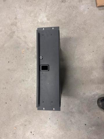 Racklade 3HE - 19 inch - Afsluitbaar beschikbaar voor biedingen