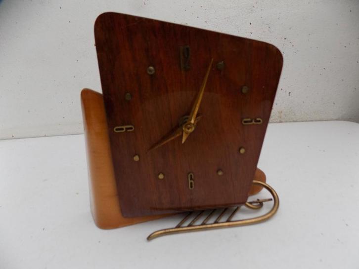 Klok tafelklokje jaren 50 60 plywood werkend vintage retro, Antiek en Kunst, Curiosa en Brocante, Ophalen of Verzenden