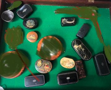 Antieke tabaksdoosjes beschikbaar voor biedingen