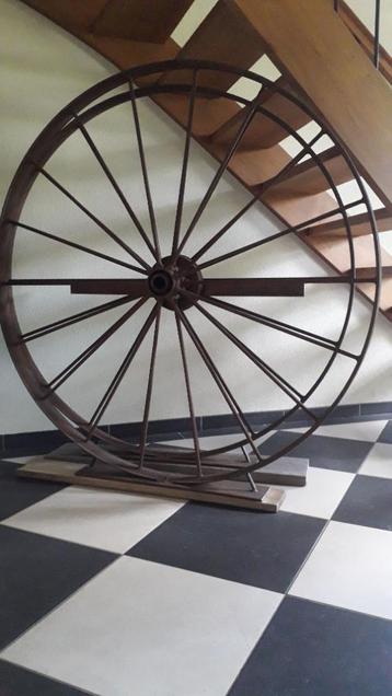 unieke decoratie industrieel 2x ijzeren wielen 1.41m beschikbaar voor biedingen