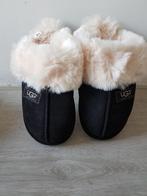 UGGS sloffen, Ophalen of Verzenden, Nieuw, Beige, Pantoffels of Sloffen