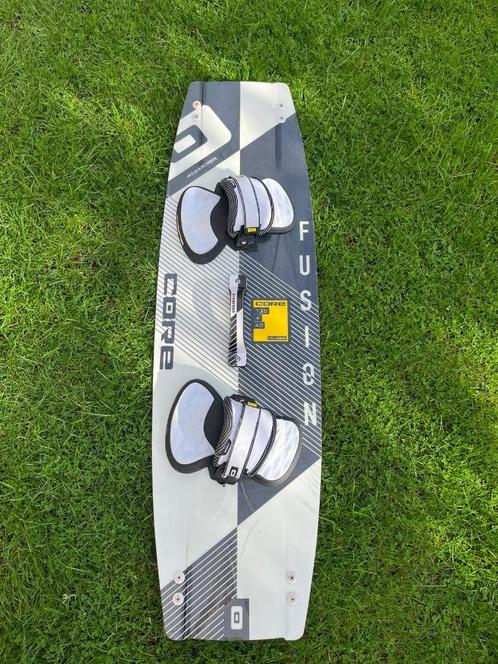 Core fusion Kiteboard 135 Carbon, Watersport en Boten, Kitesurfen, Gebruikt, Kiteboard, Twintip, Ophalen of Verzenden