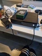 xbox one 500gb  met 1 controller + oplaad dock, Spelcomputers en Games, Spelcomputers | Xbox One, Gebruikt, Ophalen of Verzenden