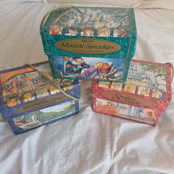 Verzamelboxen sprookjesboekjes. beschikbaar voor biedingen