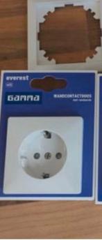 Nieuw Everest Stopcontact Wit Randaarde, Doe-het-zelf en Verbouw, Elektra en Kabels, Ophalen of Verzenden, Nieuw, Stopcontact
