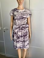 J458 Mochino maat 36=S jurk jurkje feest wit/grijs/zwart, Kleding | Dames, Jurken, Wit, Zo goed als nieuw, Knielengte, Maat 36 (S)