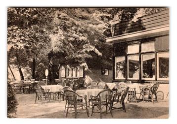 Zeddam, Hotel "Het Montferland" Zitje op het terras beschikbaar voor biedingen