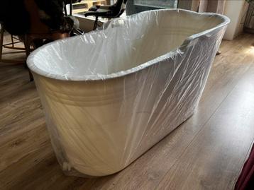 Nieuwe 'bath bucket' XL, 122cm wit. beschikbaar voor biedingen