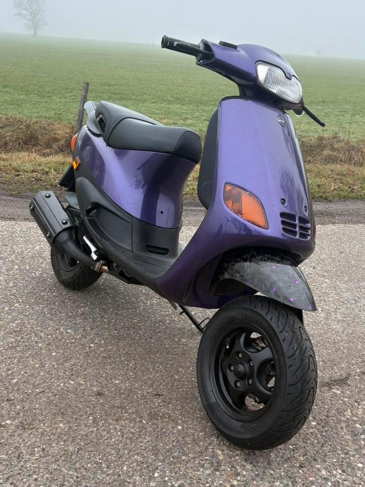 Type 3 172cc a1, Fietsen en Brommers, Scooters | Piaggio, Zo goed als nieuw, Zip, Tweetakt, Ophalen