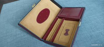 Vintage leren hoesje beschikbaar voor biedingen