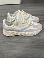 Yeezy 700, Wit, Overige typen, Nieuw, Ophalen of Verzenden