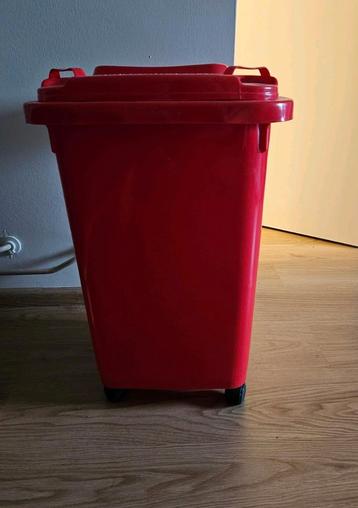 Mini Kliko rood  beschikbaar voor biedingen