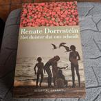 Het duister dat ons scheidt - Renate Dorrestein, Boeken, Ophalen of Verzenden, Gelezen, Renate Dorrestein, Nederland