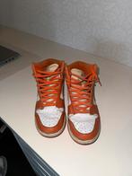 Nike dunk oranje, Kleding | Dames, Schoenen, Oranje, Ophalen of Verzenden, Sneakers of Gympen, Zo goed als nieuw